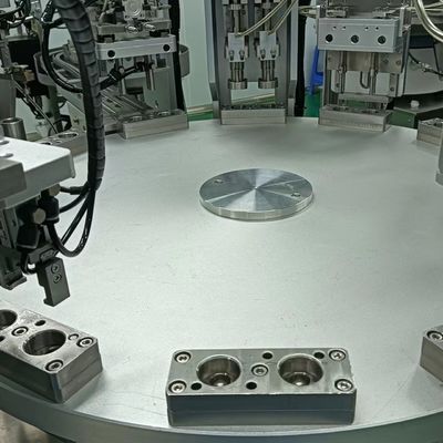 İyi bir fiyat. 50Hz Tıbbi Ürün Montaj Makinesi Burun Swab Üretimi için çevrimiçi