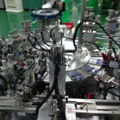 İyi bir fiyat. Tek kullanımlık skalpel ve cerrahi bıçak üretimi için PLC denetimli tıbbi ürün montaj makinesi çevrimiçi