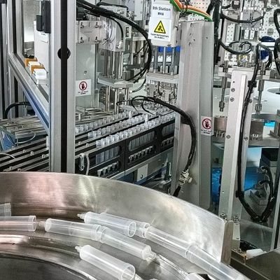 İyi bir fiyat. I.V. Damlaları için Özel Tıbbi Ürün Montaj Makinesi Fiber Optik Denetim ve Çözümlerle çevrimiçi