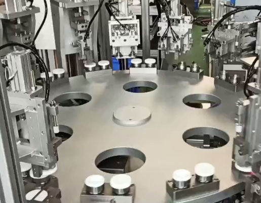 İyi bir fiyat. Yüksek Kapasite Günlük Gereksinimler Flip Top Kapları Soya Sos Kapı baharat şişe kapağı ve daha fazlası için Montaj Makinesi 4500-15000pcs / saat çevrimiçi