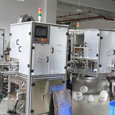 İyi bir fiyat. Flip Top Kapaklarının Yüksek Hızlı Üretimi İçin Özelleştirilebilir Günlük Gereksinimler Montaj Makinesi çevrimiçi