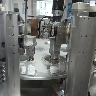 Non-standard automated liquid detergent cap assembly machine, turntable operation, high pass rate