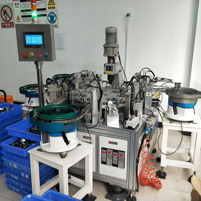 İyi bir fiyat. PLC denetimli donanım montaj makinesi 220V Otomatik montaj makinesi çevrimiçi