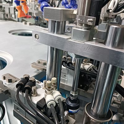 İyi bir fiyat. Dezenfeksiyon Kapağı Otomatik Şişe Kapağı Makinesi Paslanmaz Çelik Malzemesi OEM çevrimiçi