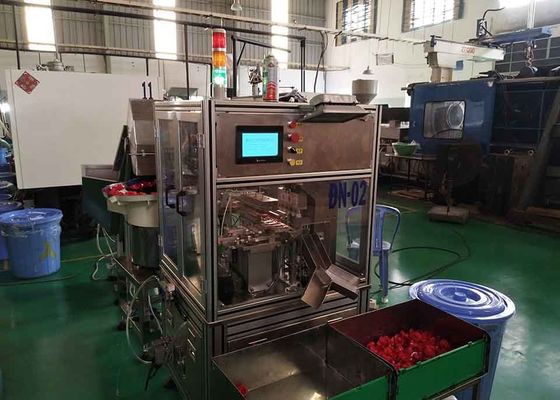 İyi bir fiyat. Kelebek kapağı Otomatik şişe kapağı makinesi Elektrikli 220V çevrimiçi