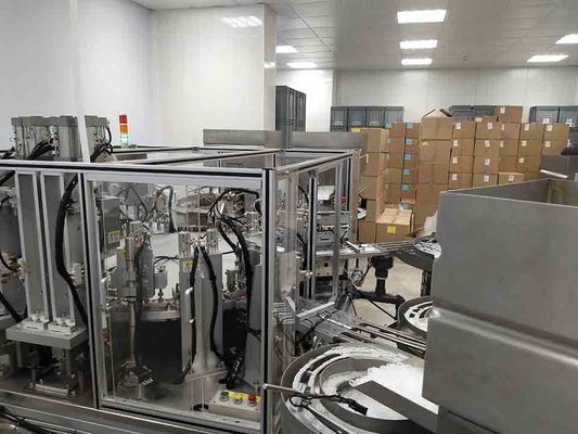 İyi bir fiyat. Saldırma Kapağı Montaj Makinesi Otomatik Döner Chuck Kapper 50Hz çevrimiçi
