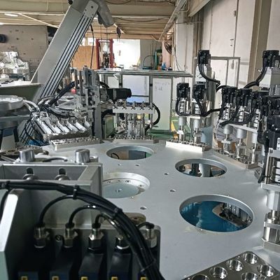 İyi bir fiyat. Rotary Cap Montaj Makinesi AC380V Otomatik vida Kaplama Makinesi OEM çevrimiçi