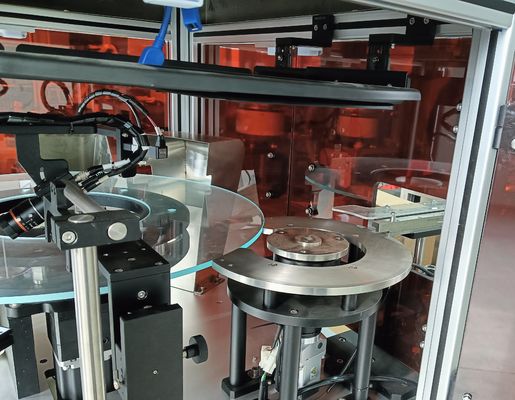 İyi bir fiyat. 8000-15000pcs/hr Üretim Hızı Euro Kapı Montaj Makinesi Çok Parça Plastik Kapaklar ve Kapamalar İçin çevrimiçi