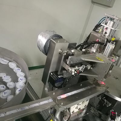 İyi bir fiyat. PLC Kontrolü Otomatik Etiketleme Makinesi Yüksek verimlilik çevrimiçi