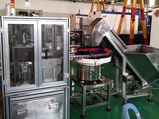 İyi bir fiyat. Servo Yüksek Esneklik ile Yürütülen Otomatik Kapalı Kapama Makinesi çevrimiçi