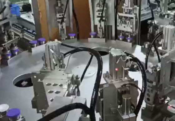 İyi bir fiyat. Gündelik ihtiyaçların montaj makinelerinin kolay bakımı ve çalıştırılması için PLC kontrolü ve dokunmatik ekran çalışması çevrimiçi