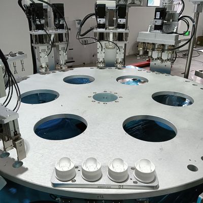 Çamaşırhane deterjan kapağı Otomatik Montaj Makinesi Paslanmaz çelikten yapılmış Dönerleme masası işletim