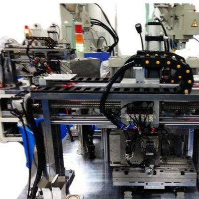 Lancet kalıp ve kalıp makinesine otomatik iğne yerleştirme