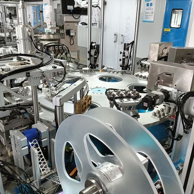 İyi bir fiyat. Otomatik Film Kapak Montaj Makinesi, Ölçme Bıçaklama Mekanizması Yüksek Verimlilik çevrimiçi