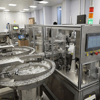 İyi bir fiyat. Tıbbi şişeler için Euro Cap Montaj Makinesi - Servo Mekanizmi çevrimiçi