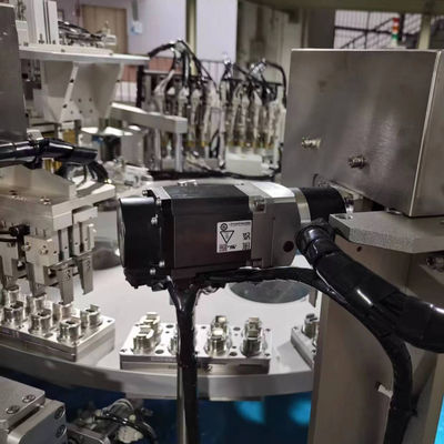İyi bir fiyat. IV İnfüzyon Folyo Kapakları İçin Euro Kapak Montaj Makinesi çevrimiçi