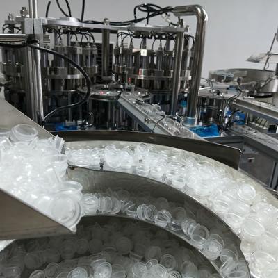 İyi bir fiyat. Euro Cap Montaj Makinesi 12000-14000pcs/h PLC Kontrolü çevrimiçi