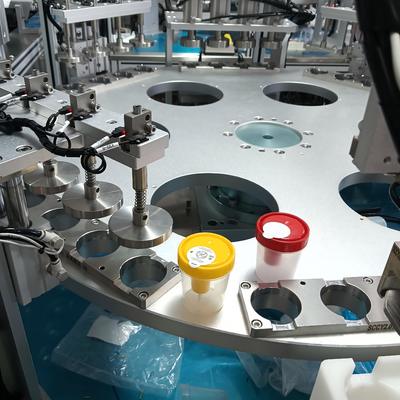 Dönüştürme masası tarzı idrar bardağı montaj makinesi, tıbbi ürün montajı için istikrarlı performans ve düşük bakım maliyetleriyle