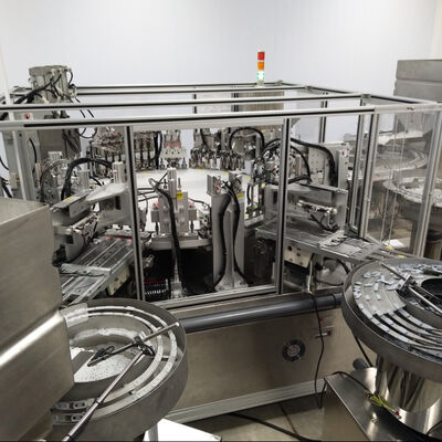İyi bir fiyat. Saatlik 4000-12000 Kapak Arası Üretim Kapasiteli, %99 Geçerlilik Oranına Sahip ve Otomatik İnfüzyon Kapağı Montajı için PLC Kontrol Sistemli Euro Kapak Montaj Makinesi çevrimiçi