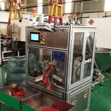 İyi bir fiyat. 4500-15000 adet/saat Üretim Hızına Sahip Çevirmeli Kapaklar için Otomatik Paslanmaz Çelik Kapak Dizme Makinesi çevrimiçi