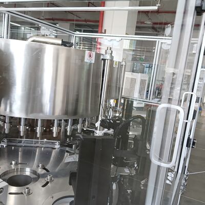 PLC kontrolü ile sürekli hareketli çift katlı kapağı montaj makinesi, 14000-18000pcs/h, paslanmaz çelik + alüminyum alaşım yapısı